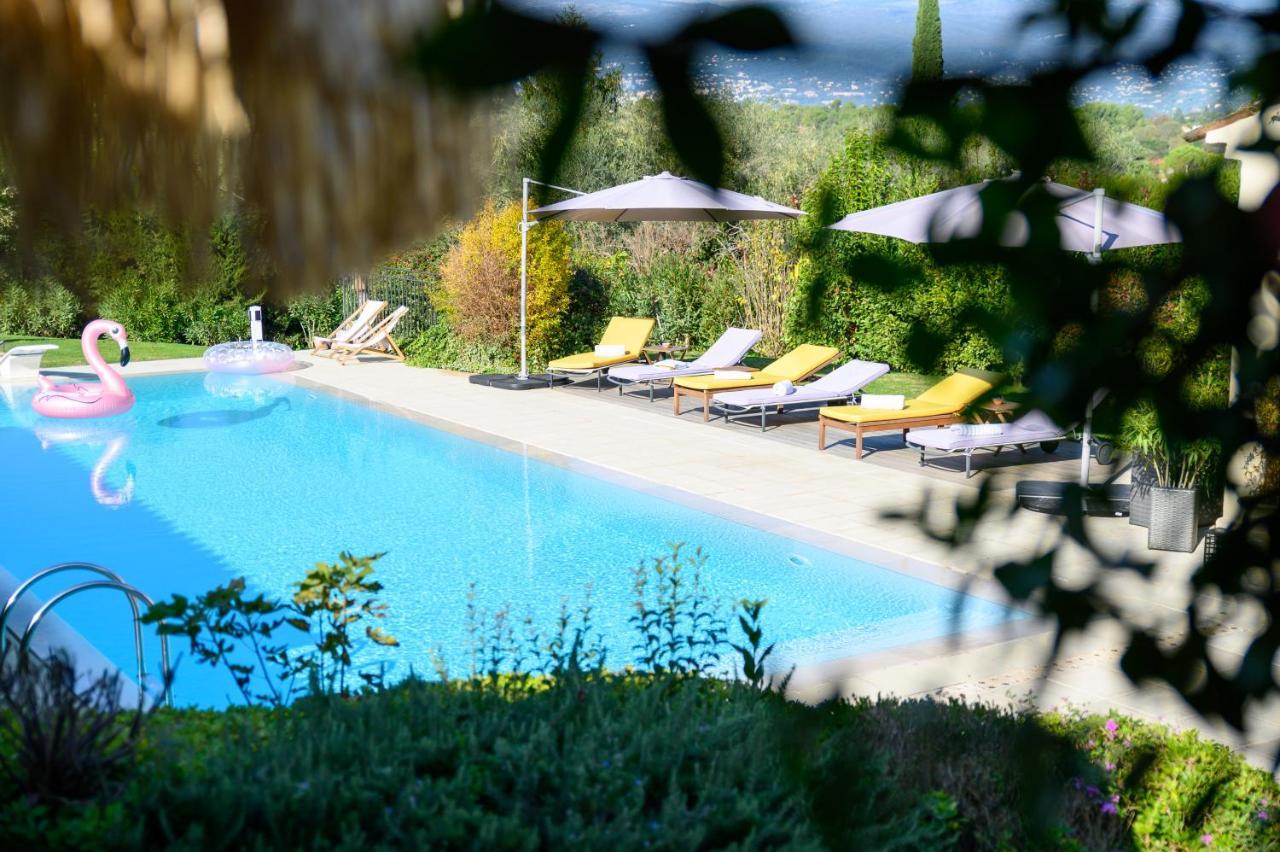 Le Mas De La Source Acomodação com café da manhã Mougins Exterior foto