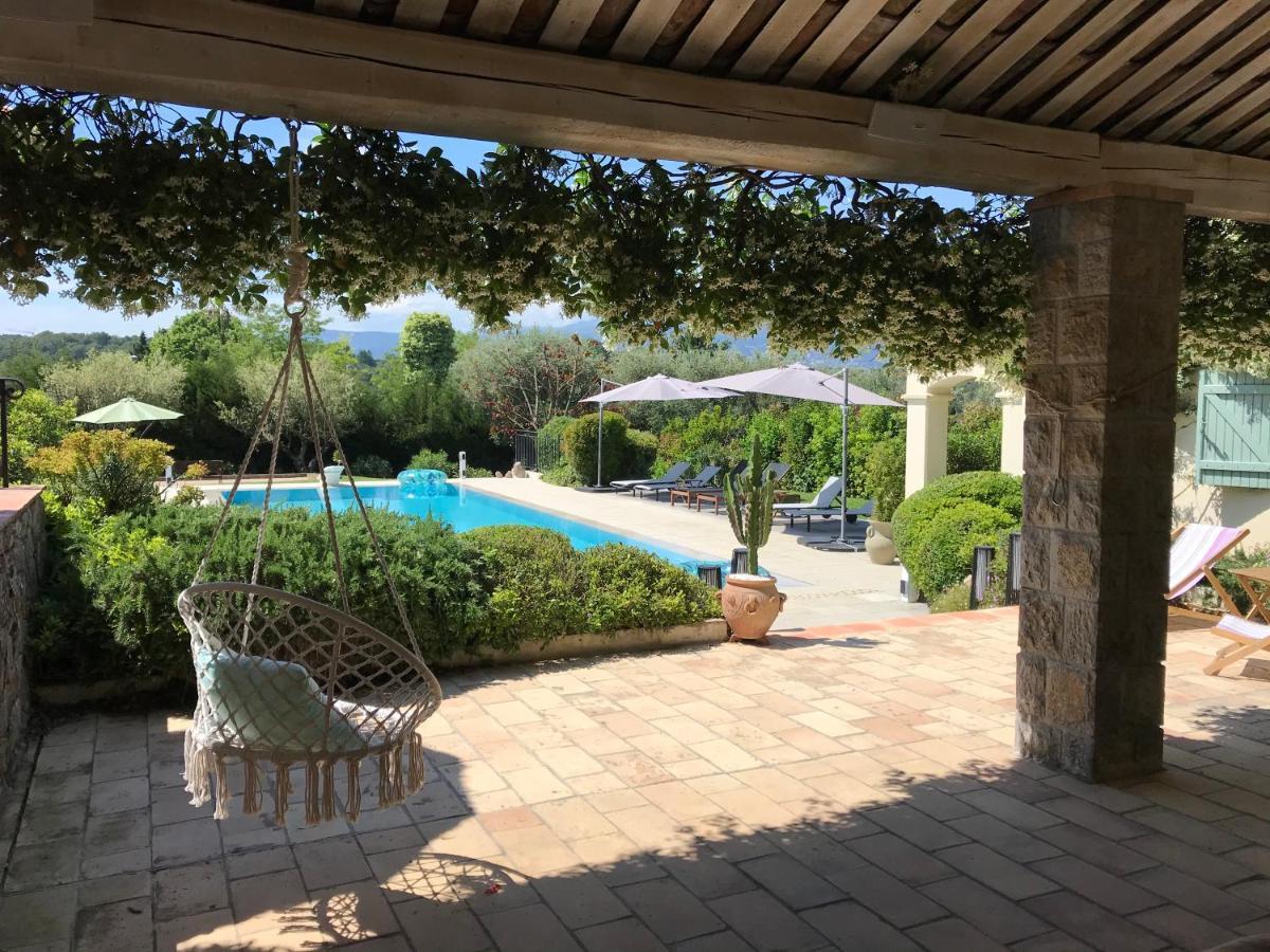Le Mas De La Source Acomodação com café da manhã Mougins Exterior foto