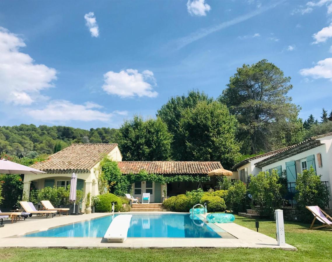 Le Mas De La Source Acomodação com café da manhã Mougins Exterior foto