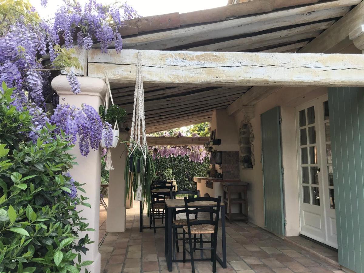 Le Mas De La Source Acomodação com café da manhã Mougins Exterior foto