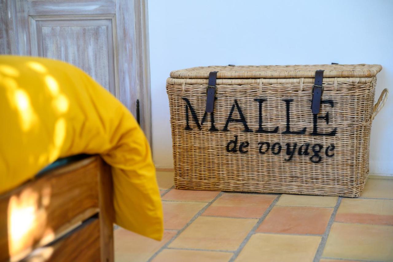 Le Mas De La Source Acomodação com café da manhã Mougins Exterior foto