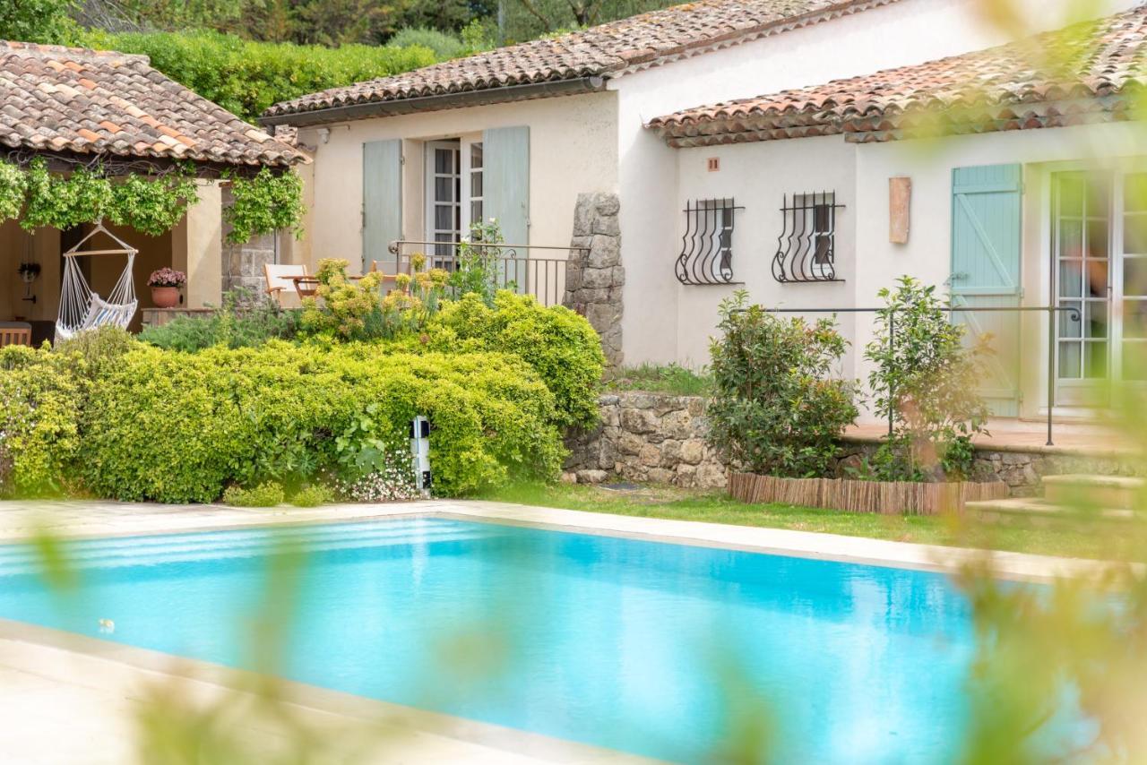 Le Mas De La Source Acomodação com café da manhã Mougins Exterior foto