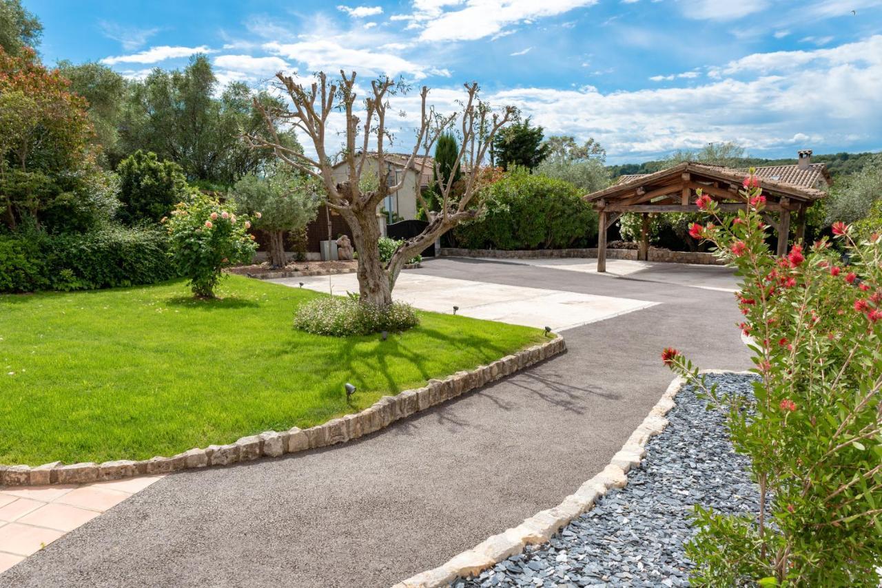 Le Mas De La Source Acomodação com café da manhã Mougins Exterior foto