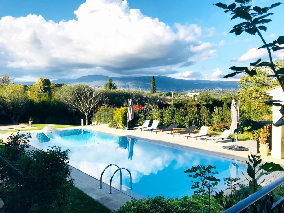 Le Mas De La Source Acomodação com café da manhã Mougins Exterior foto